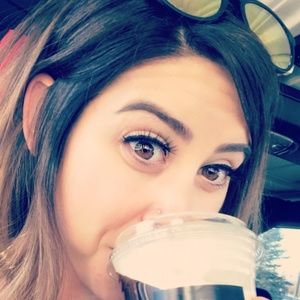 Meet your Posher, Courtney